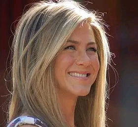 جينيفر أنيستون ويكيبيديا JenniferAniston زوج الممثلة الأمريكية جنيفير انيستون أصل جنيفير أنيستون انستقرام